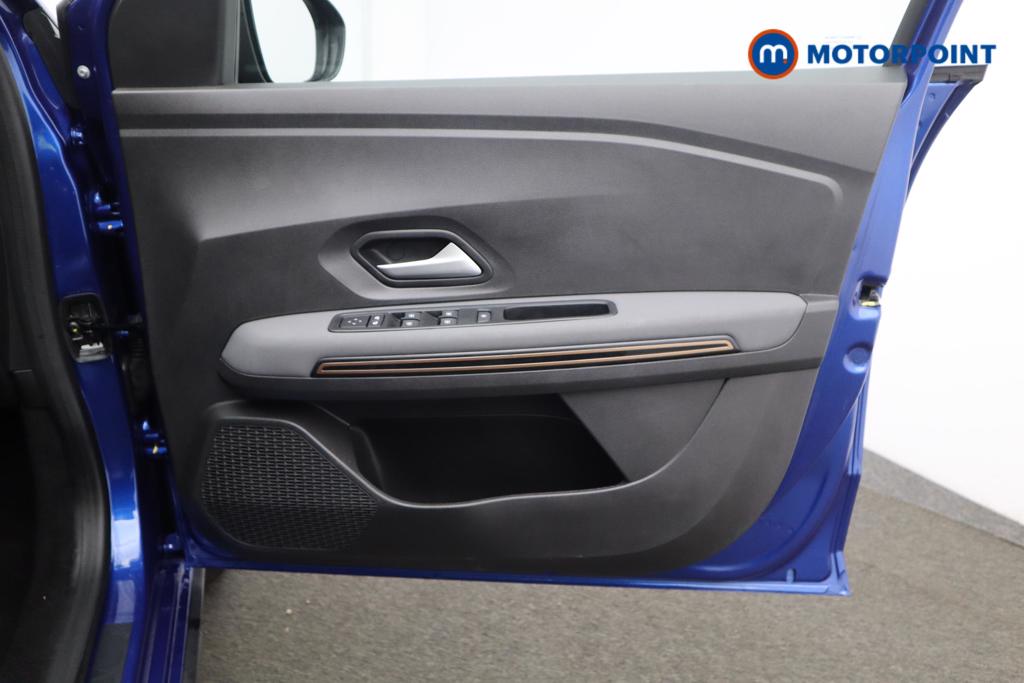 Dacia Sandero Stepway Extreme Manual Petrol Hatchback - Stock Number (1544703) - 3rd supplementary image