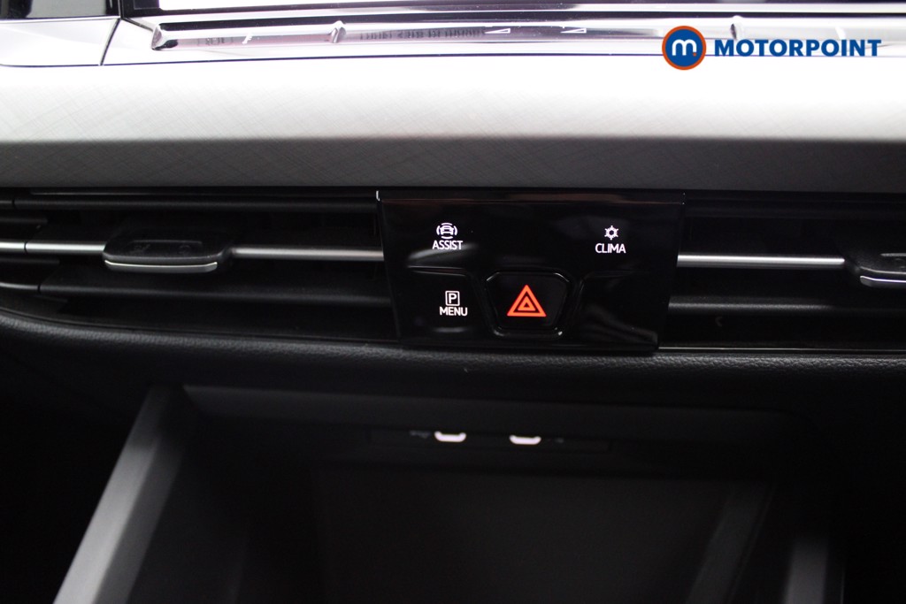 Volkswagen Golf Life Manual Petrol Estate - Stock Number (1544846) - 12th supplementary image