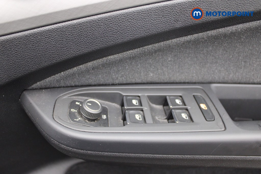 Volkswagen Golf Life Manual Petrol Estate - Stock Number (1544846) - 20th supplementary image