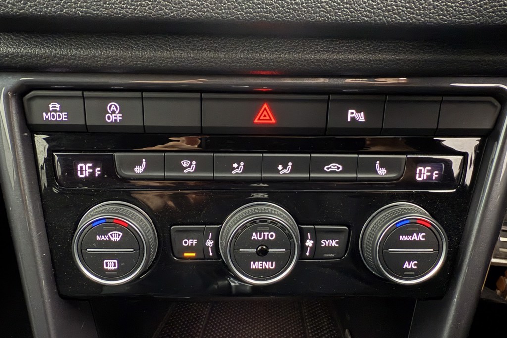 Volkswagen T-Roc R-Line Automatic Diesel SUV - Stock Number (1544947) - 15th supplementary image