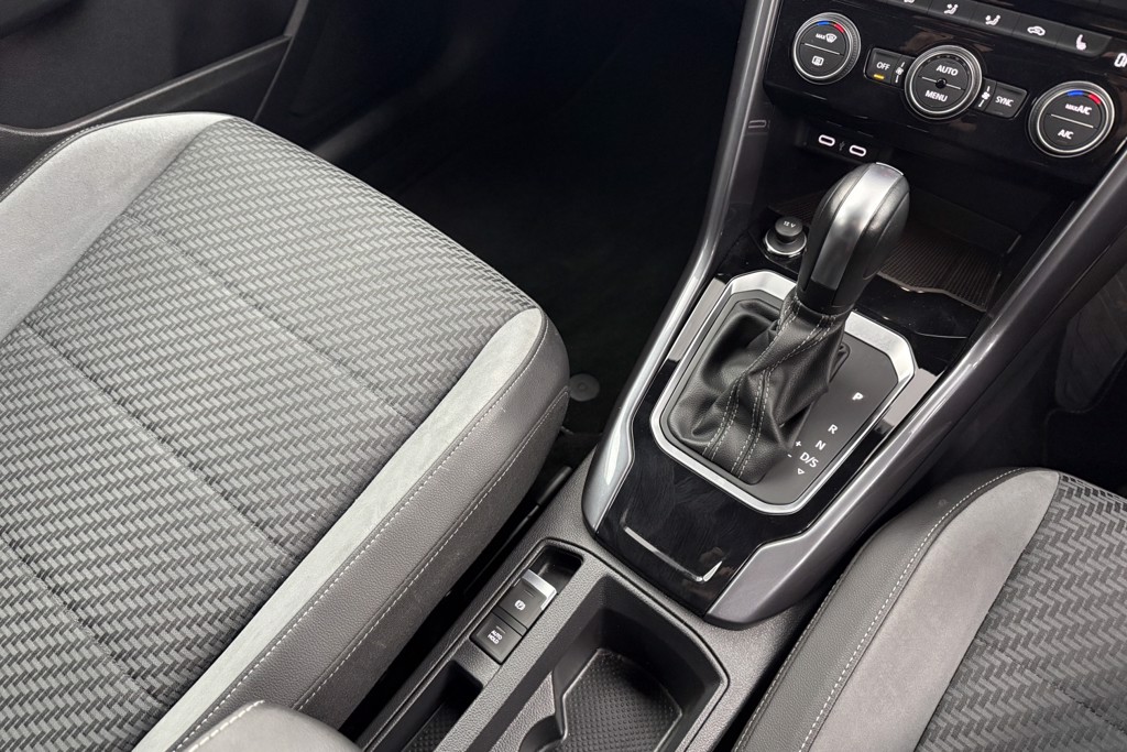 Volkswagen T-Roc R-Line Automatic Diesel SUV - Stock Number (1544947) - 16th supplementary image