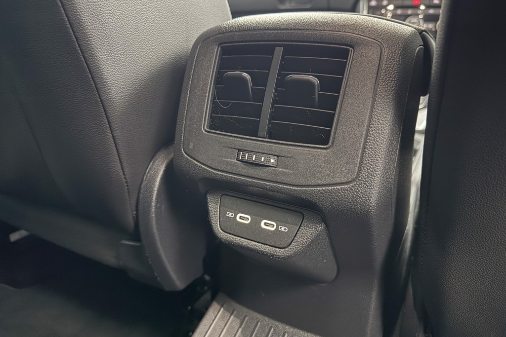 Volkswagen T-Roc R-Line Automatic Diesel SUV - Stock Number (1544947) - 22nd supplementary image