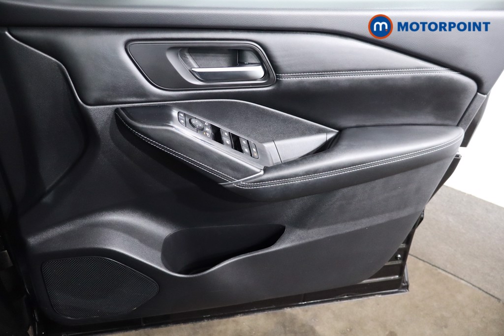 Nissan Qashqai N-Connecta Automatic Petrol SUV - Stock Number (1545346) - 22nd supplementary image