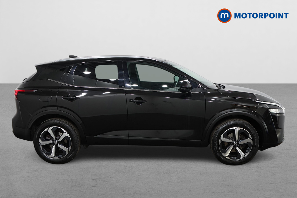 Nissan Qashqai N-Connecta Automatic Petrol SUV - Stock Number (1545346) - Drivers side