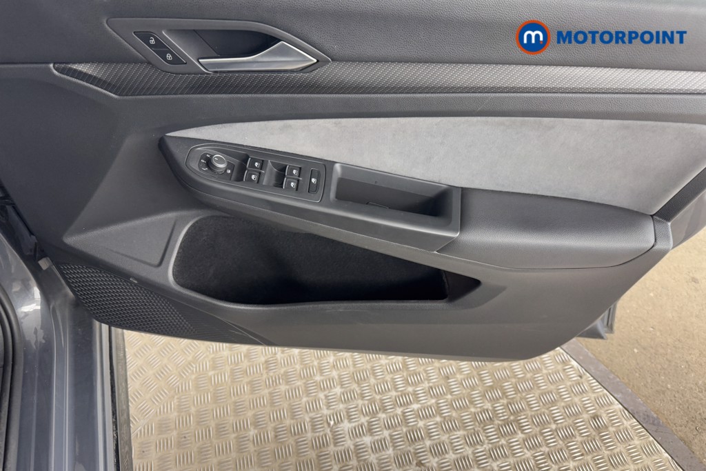 Volkswagen Golf R-Line Automatic Petrol Hatchback - Stock Number (1545859) - 14th supplementary image