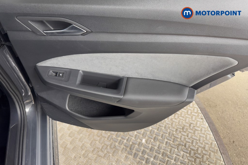 Volkswagen Golf R-Line Automatic Petrol Hatchback - Stock Number (1545859) - 15th supplementary image