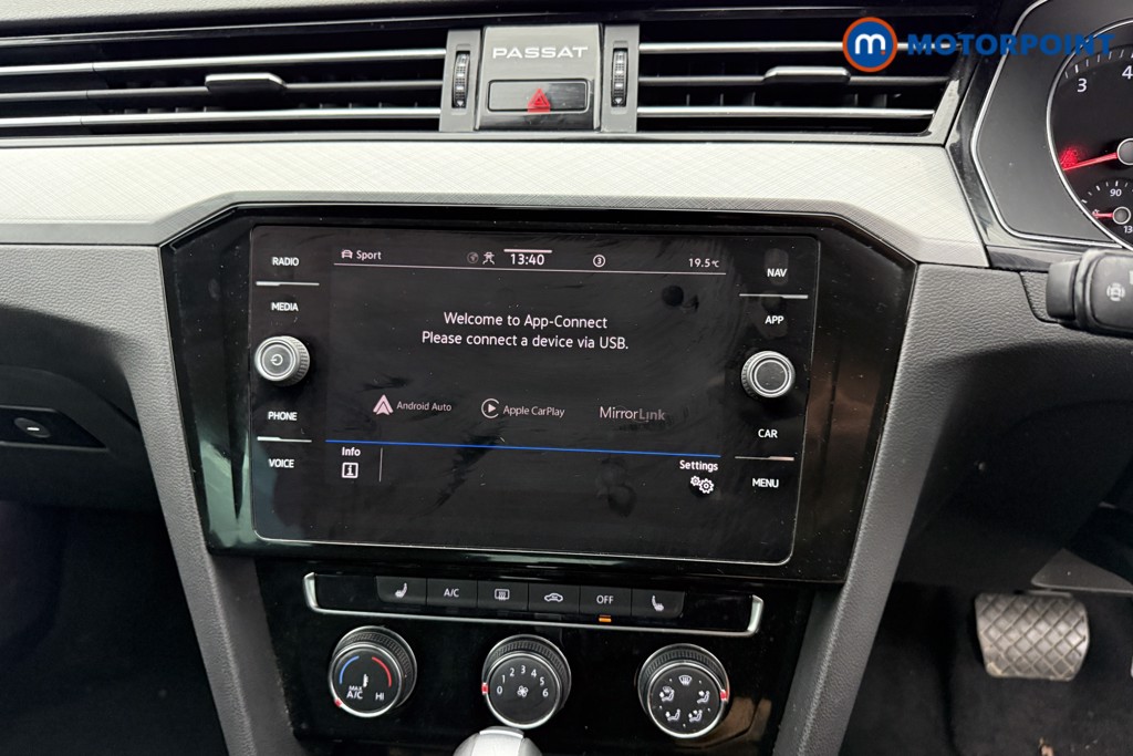 Volkswagen Passat SEL Automatic Petrol Saloon - Stock Number (1546465) - 10th supplementary image