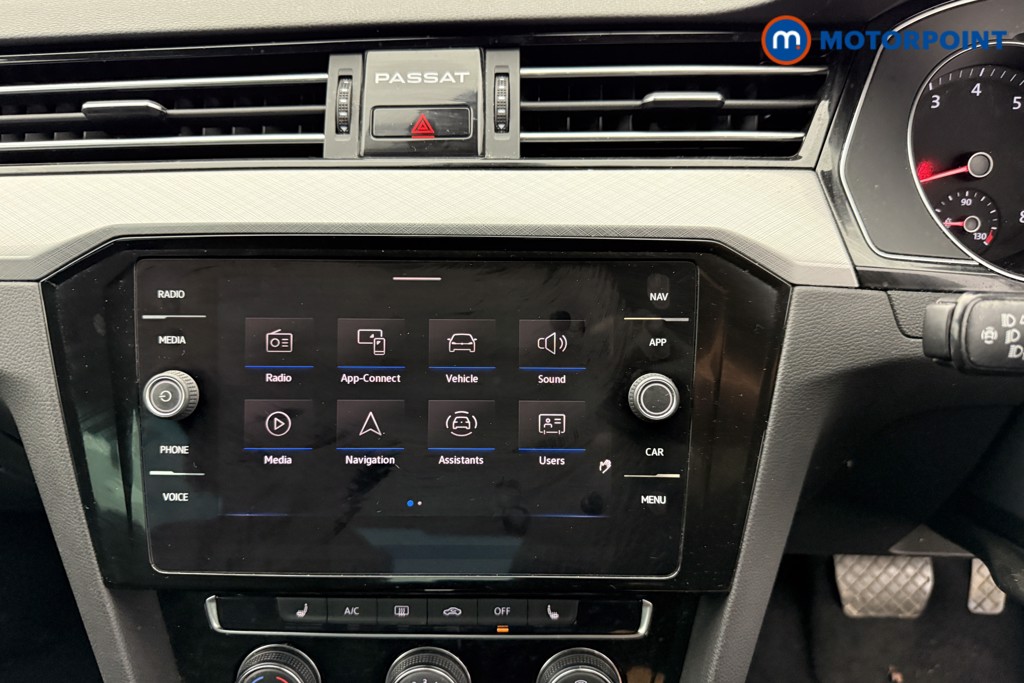 Volkswagen Passat SEL Automatic Petrol Saloon - Stock Number (1546465) - 11th supplementary image