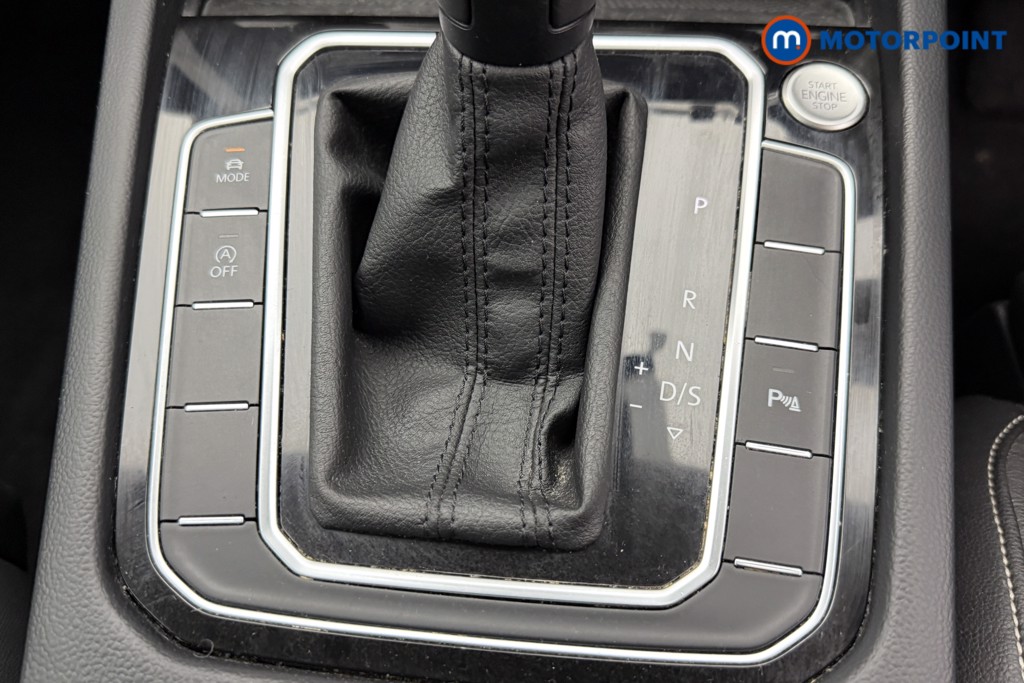 Volkswagen Passat SEL Automatic Petrol Saloon - Stock Number (1546465) - 13th supplementary image