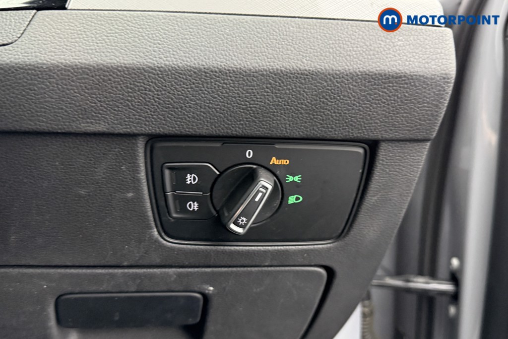 Volkswagen Passat SEL Automatic Petrol Saloon - Stock Number (1546465) - 17th supplementary image