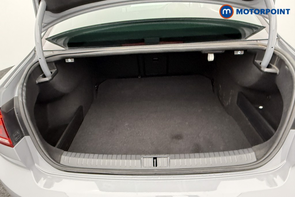 Volkswagen Passat SEL Automatic Petrol Saloon - Stock Number (1546465) - 22nd supplementary image