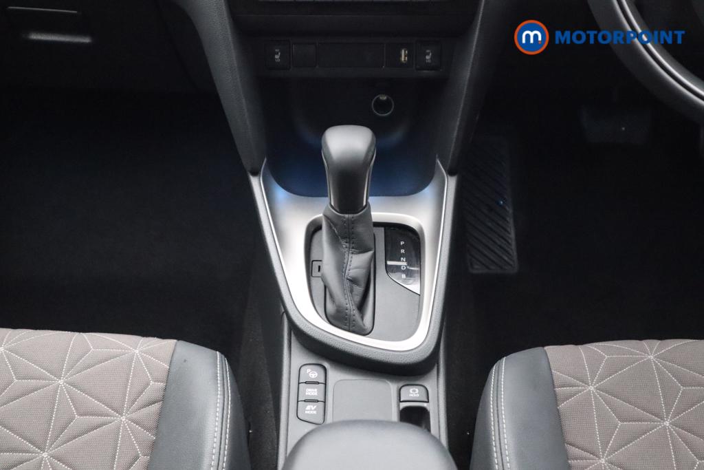 Toyota Yaris Cross Excel Automatic Petrol-Electric Hybrid Estate - Stock Number (1546660) - 5th supplementary image
