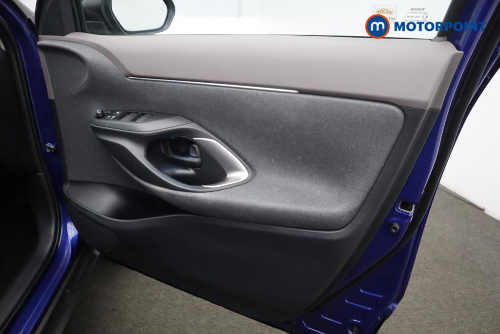 Toyota Yaris Cross Excel Automatic Petrol-Electric Hybrid Estate - Stock Number (1546660) - 21st supplementary image