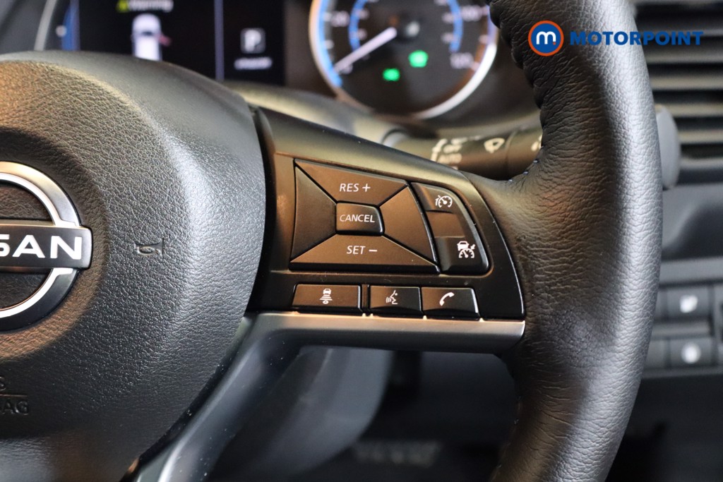 Nissan Leaf N-Connecta Automatic Electric Hatchback - Stock Number (1547056) - 4th supplementary image