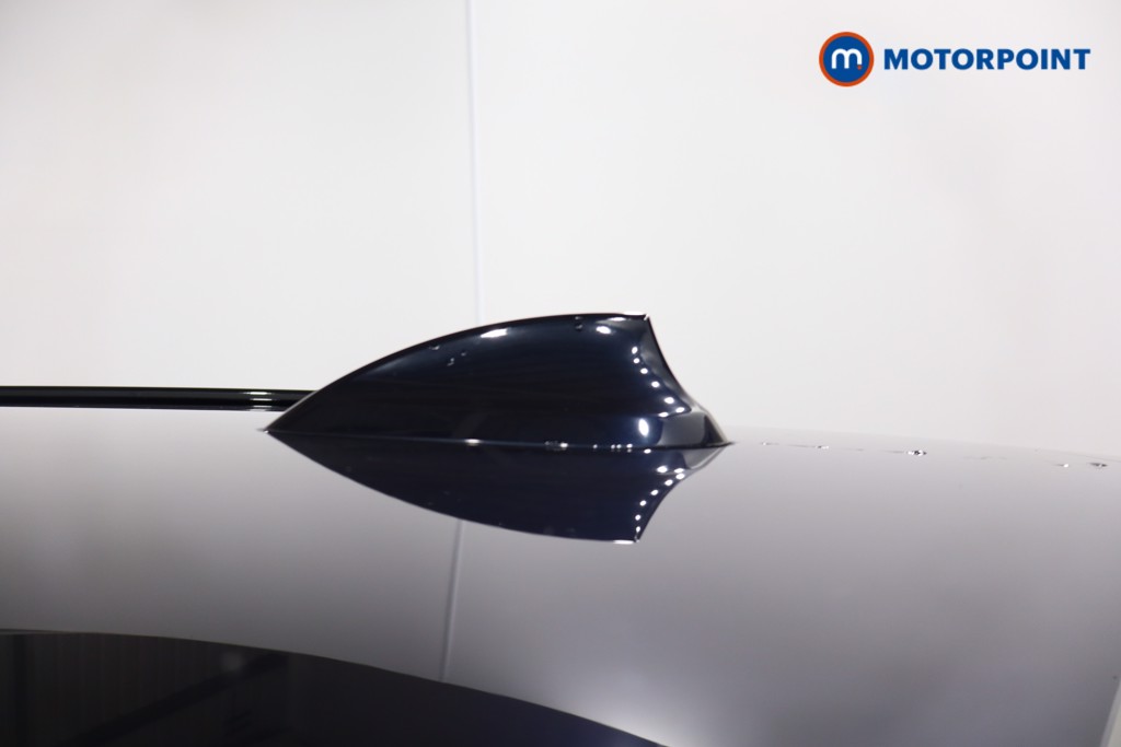 BMW 5 Series M Sport Automatic Petrol Plug-In Hybrid Estate - Stock Number (1536178) - 21st supplementary image