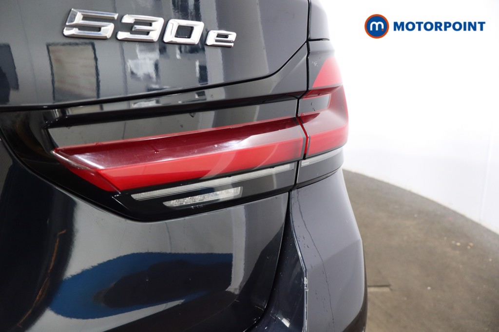 BMW 5 Series M Sport Automatic Petrol Plug-In Hybrid Estate - Stock Number (1536178) - 26th supplementary image
