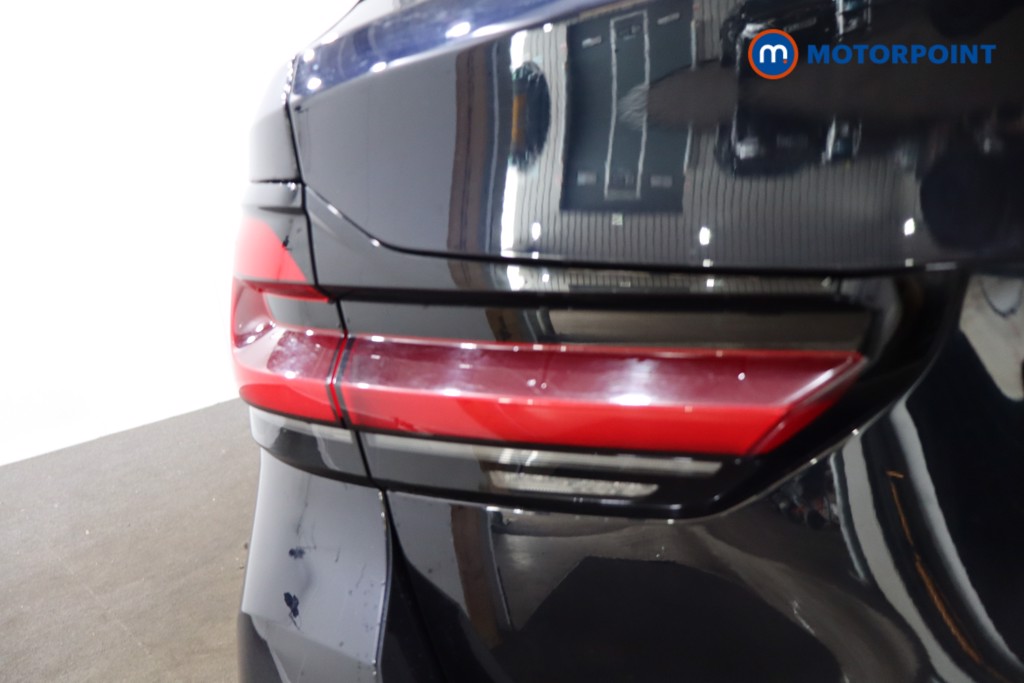 BMW 5 Series M Sport Automatic Petrol Plug-In Hybrid Estate - Stock Number (1536178) - 27th supplementary image