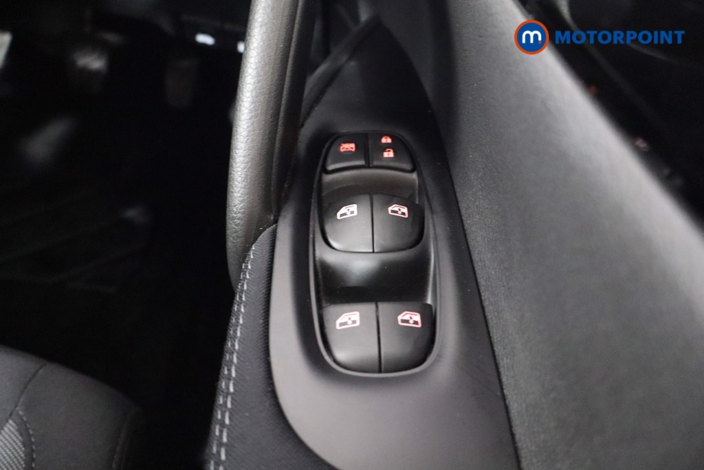 Nissan Qashqai Acenta Premium Manual Petrol SUV - Stock Number (1541143) - 17th supplementary image