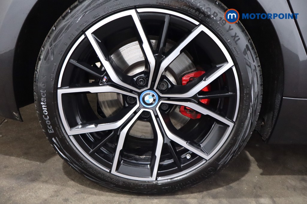 BMW 5 Series M Sport Automatic Petrol Plug-In Hybrid Estate - Stock Number (1546977) - 10th supplementary image
