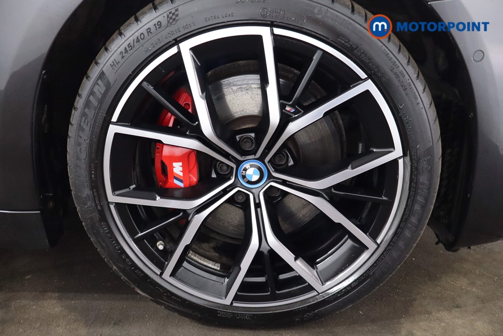 BMW 5 Series M Sport Automatic Petrol Plug-In Hybrid Estate - Stock Number (1546977) - 11th supplementary image