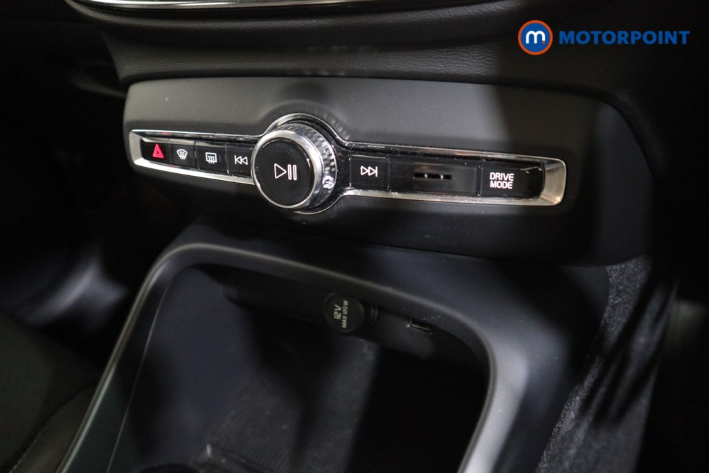 Volvo Xc40 Momentum Automatic Petrol SUV - Stock Number (1535633) - 7th supplementary image