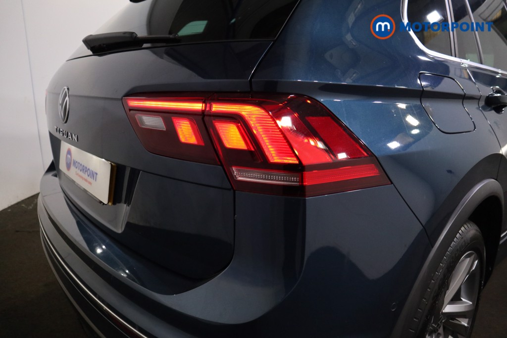 Volkswagen Tiguan R-Line Edition Automatic Petrol SUV - Stock Number (1536144) - 24th supplementary image