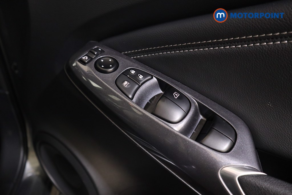 Nissan Juke N-Connecta Automatic Petrol SUV - Stock Number (1536719) - 10th supplementary image