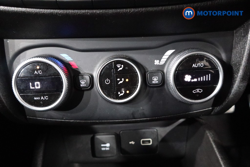 Fiat Tipo Cross RED Manual Petrol Hatchback - Stock Number (1537381) - 14th supplementary image
