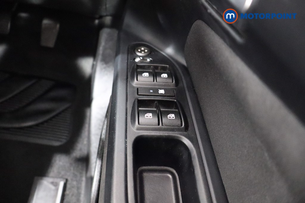 Fiat Tipo Cross RED Manual Petrol Hatchback - Stock Number (1537381) - 16th supplementary image