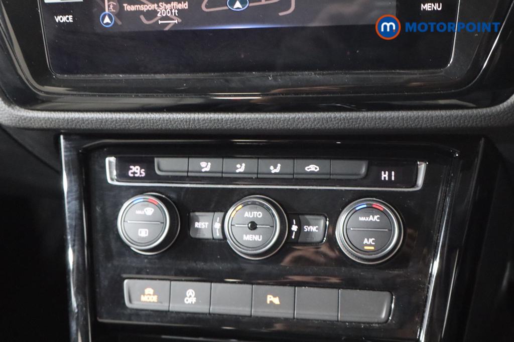 Volkswagen Touran SEL Manual Petrol People Carrier - Stock Number (1541574) - 4th supplementary image