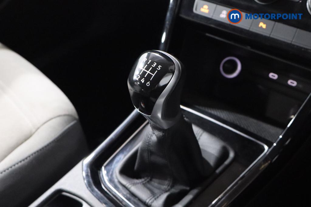 Volkswagen Touran SEL Manual Petrol People Carrier - Stock Number (1541574) - 6th supplementary image