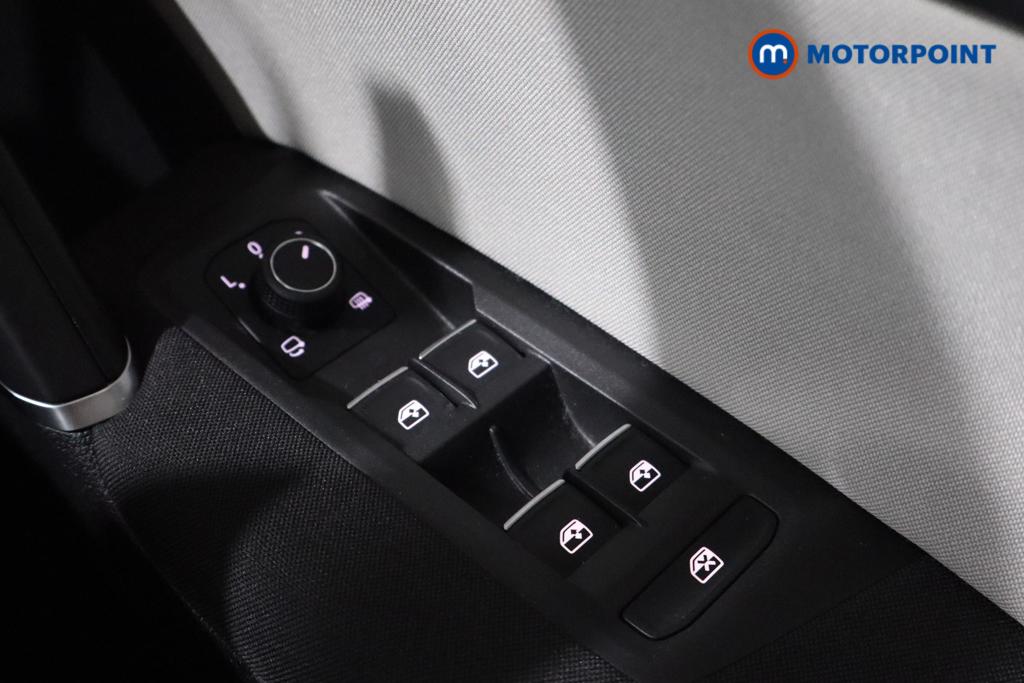 Volkswagen Touran SEL Manual Petrol People Carrier - Stock Number (1541574) - 13th supplementary image
