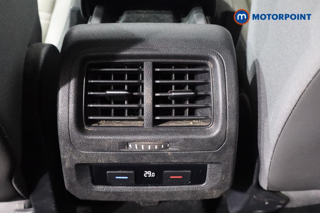 Volkswagen Touran SEL Manual Petrol People Carrier - Stock Number (1541574) - 22nd supplementary image