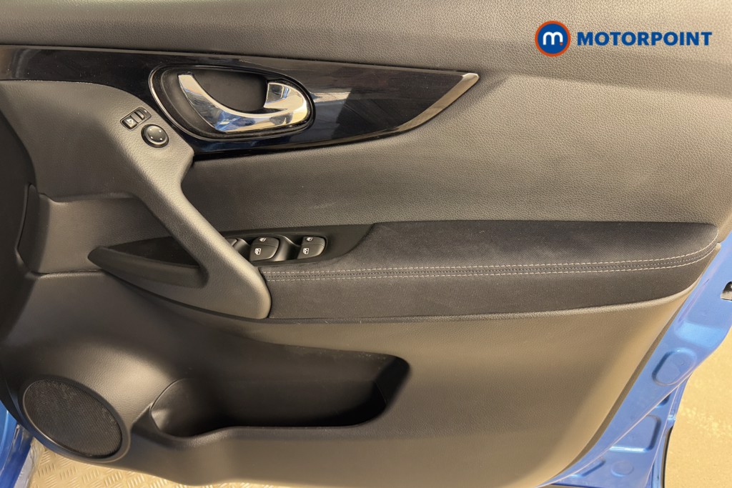 Nissan Qashqai Acenta Premium Manual Petrol SUV - Stock Number (1542262) - 14th supplementary image