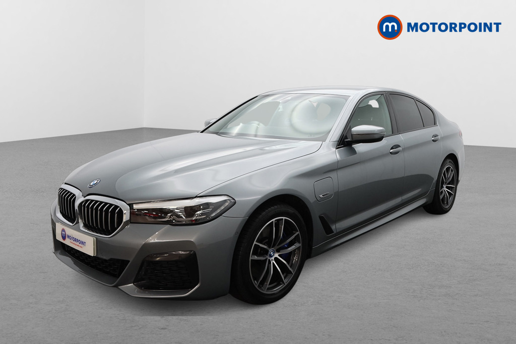 BMW 5 Series M Sport Automatic Petrol Plug-In Hybrid Saloon - Stock Number (1543728) - Passenger side front corner