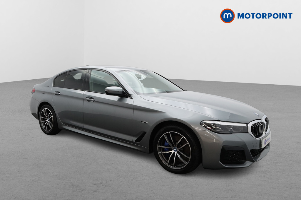 BMW 5 Series M Sport Automatic Petrol Plug-In Hybrid Saloon - Stock Number (1543728) - Drivers side front corner
