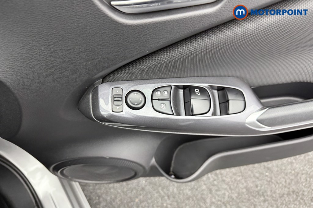 Nissan Juke Acenta Manual Petrol SUV - Stock Number (1543894) - 14th supplementary image