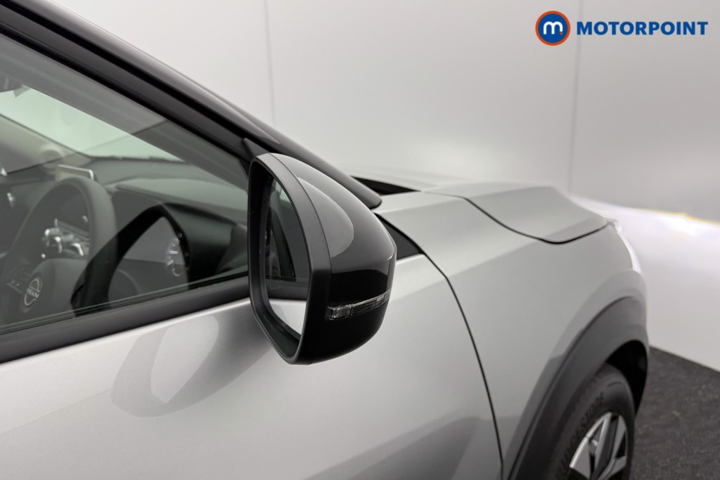 Nissan Juke Acenta Manual Petrol SUV - Stock Number (1543894) - 16th supplementary image