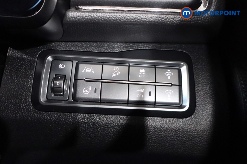 Ssangyong Tivoli Ultimate Automatic Petrol SUV - Stock Number (1543956) - 16th supplementary image
