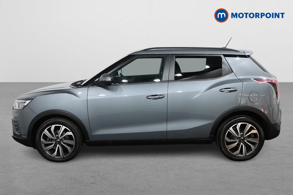 Ssangyong Tivoli Ultimate Automatic Petrol SUV - Stock Number (1543956) - Passenger side
