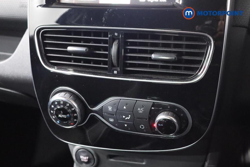 Renault Clio Iconic Manual Petrol Hatchback - Stock Number (1544986) - 4th supplementary image