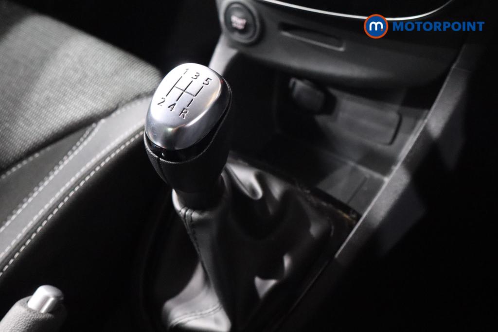 Renault Clio Iconic Manual Petrol Hatchback - Stock Number (1544986) - 5th supplementary image