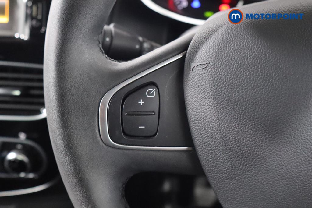 Renault Clio Iconic Manual Petrol Hatchback - Stock Number (1544986) - 8th supplementary image
