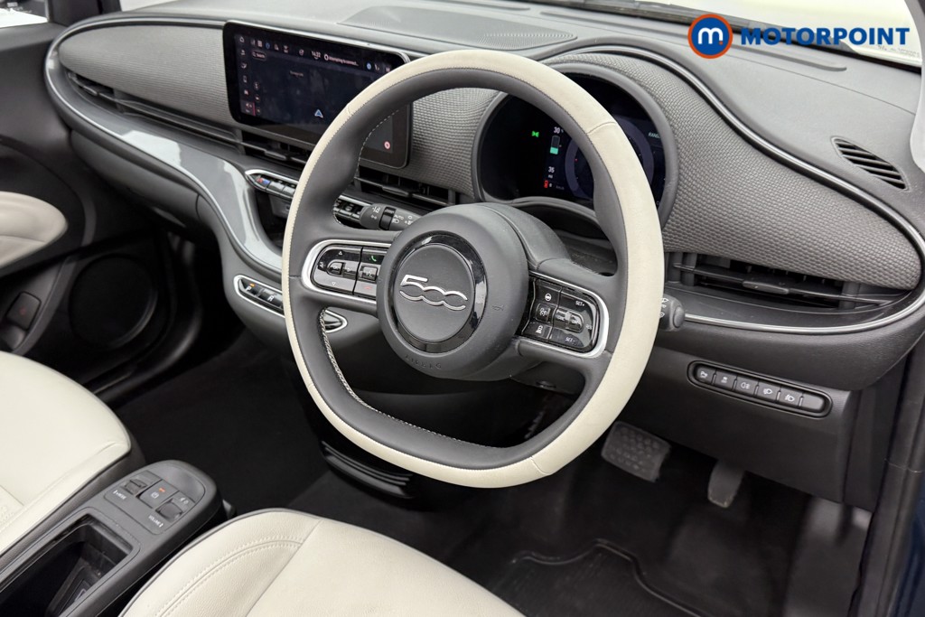 Fiat 500 La Prima Automatic Electric Convertible - Stock Number (1545452) - 4th supplementary image