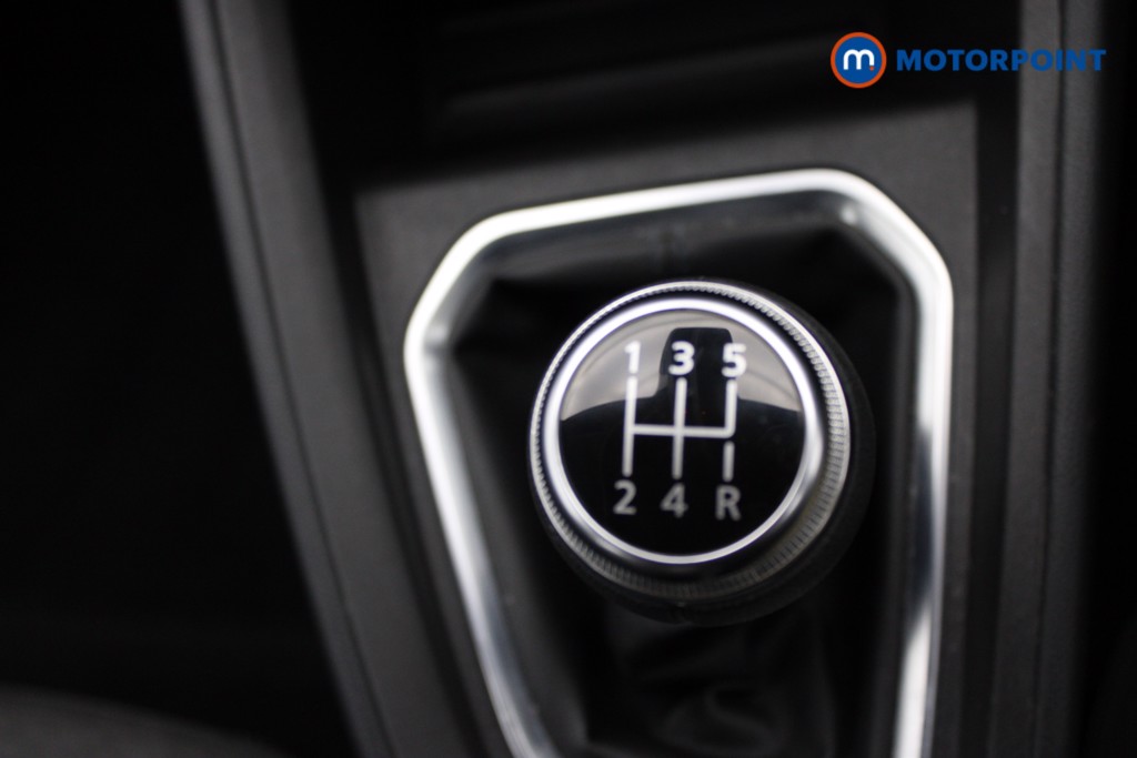 Renault Clio Play Manual Petrol Hatchback - Stock Number (1545468) - 8th supplementary image
