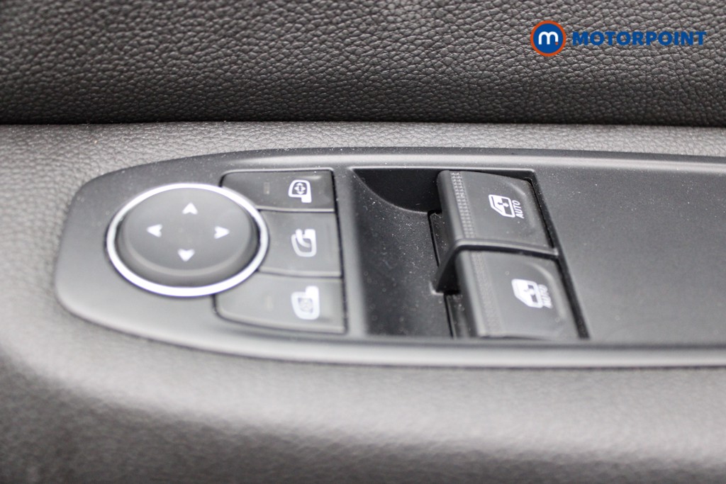 Renault Clio Play Manual Petrol Hatchback - Stock Number (1545468) - 13th supplementary image