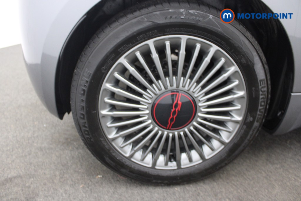 Fiat 500 RED Automatic Electric Hatchback - Stock Number (1545746) - 16th supplementary image