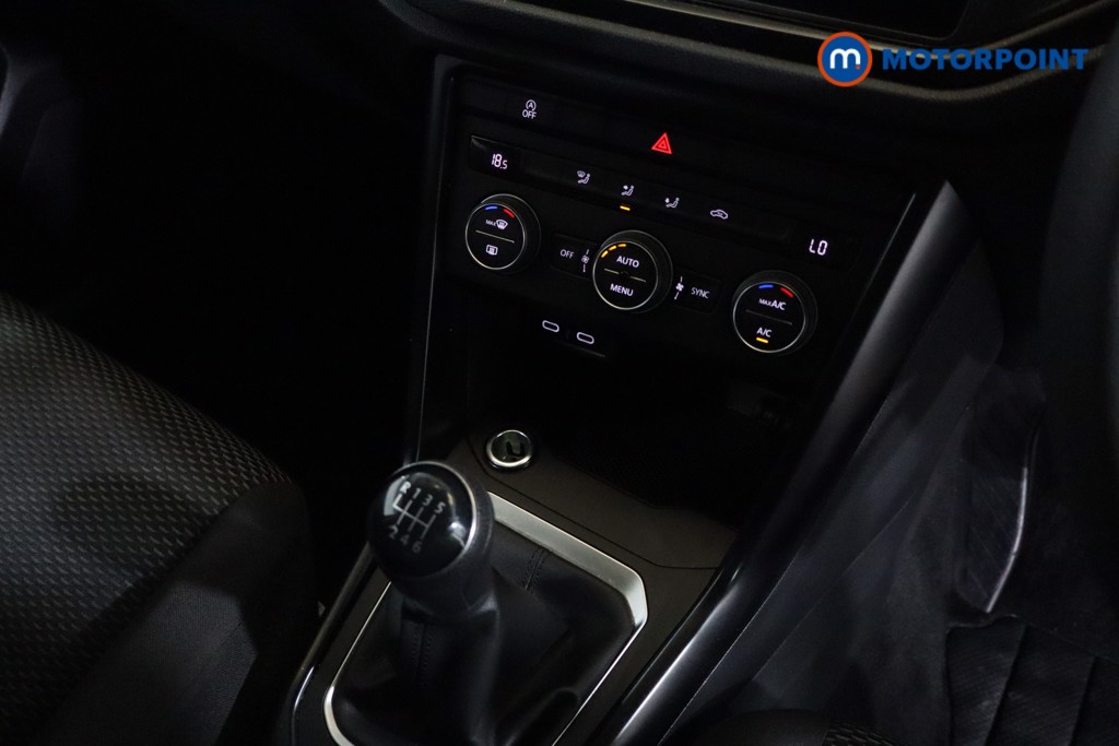 Volkswagen T-Roc S Manual Petrol SUV - Stock Number (1545768) - 4th supplementary image