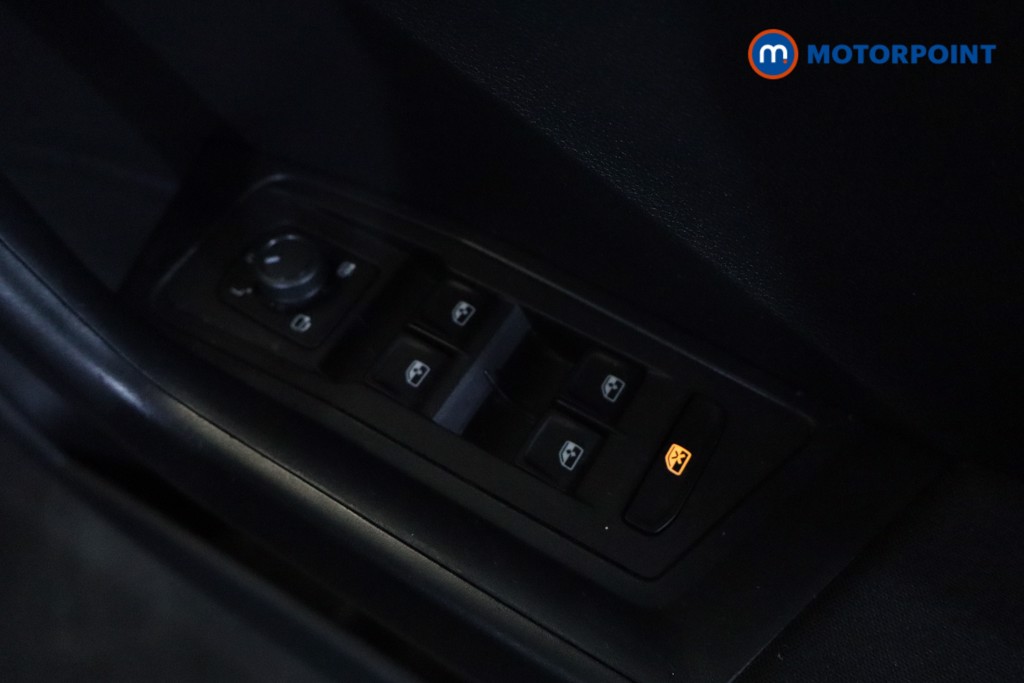 Volkswagen T-Roc S Manual Petrol SUV - Stock Number (1545768) - 5th supplementary image
