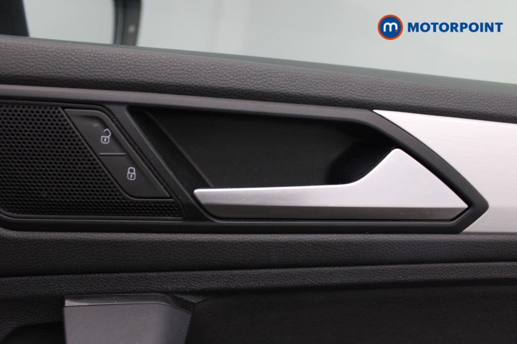 Volkswagen Tiguan Se Nav Manual Petrol SUV - Stock Number (1545981) - 14th supplementary image